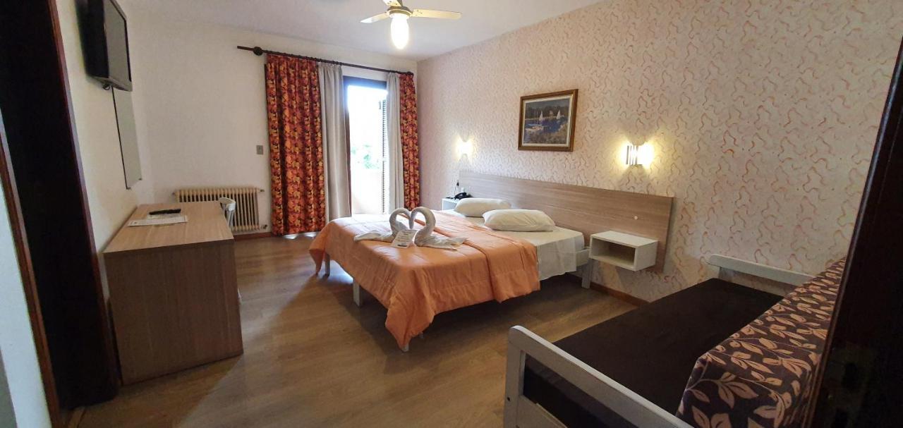 Hotel Alpen Hof กรามาโด ภายนอก รูปภาพ