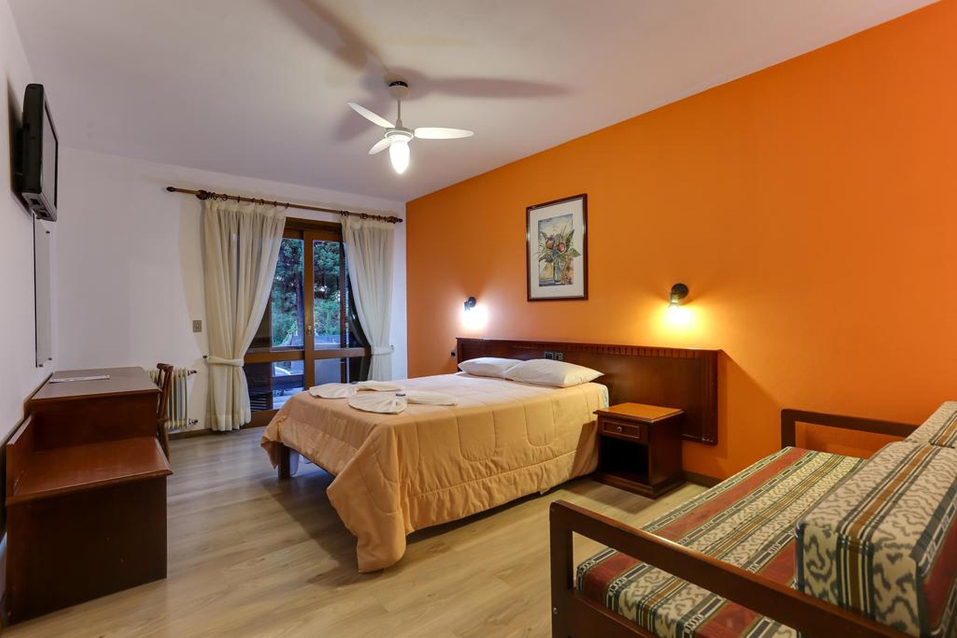 Hotel Alpen Hof กรามาโด ภายนอก รูปภาพ